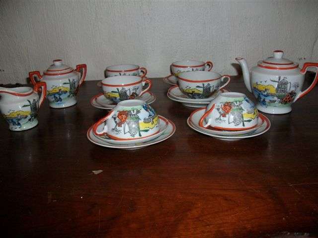 The most sweet little miniature or children's play tea set ever